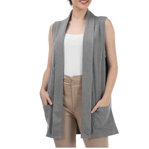 NWT AMADIO Woman’s Sleeveless Cardigan - Picture 1 of 3